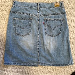 Vintage Levi's Red Tab button-front faded denim skirt junior size 5 women's S/M